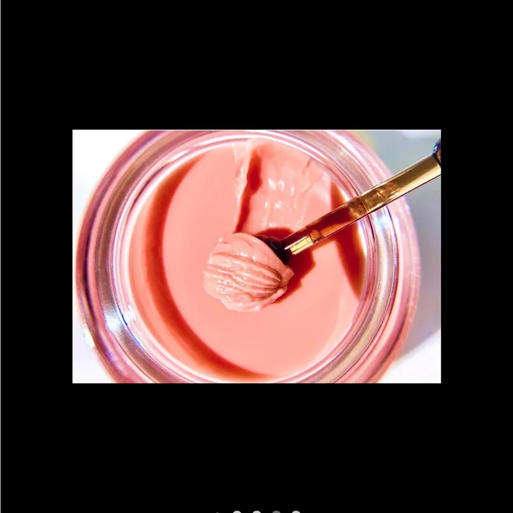 🆕 Bee Balm Strawberry Lip Balm